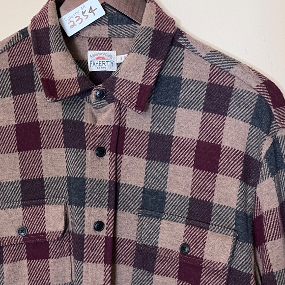 Faherty Legend Flannel Button Down Sweater Shirt - Men's Size M - Tan - Picture 2 of 12